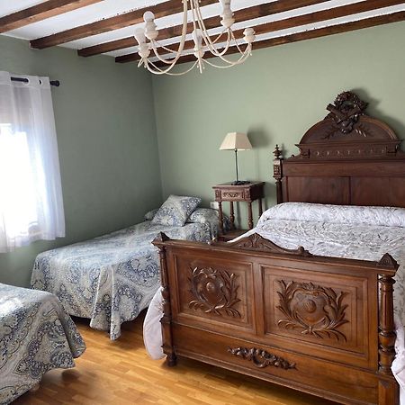Dona Elvira Y Dona Sol Villa Vivar del Cid Exteriör bild