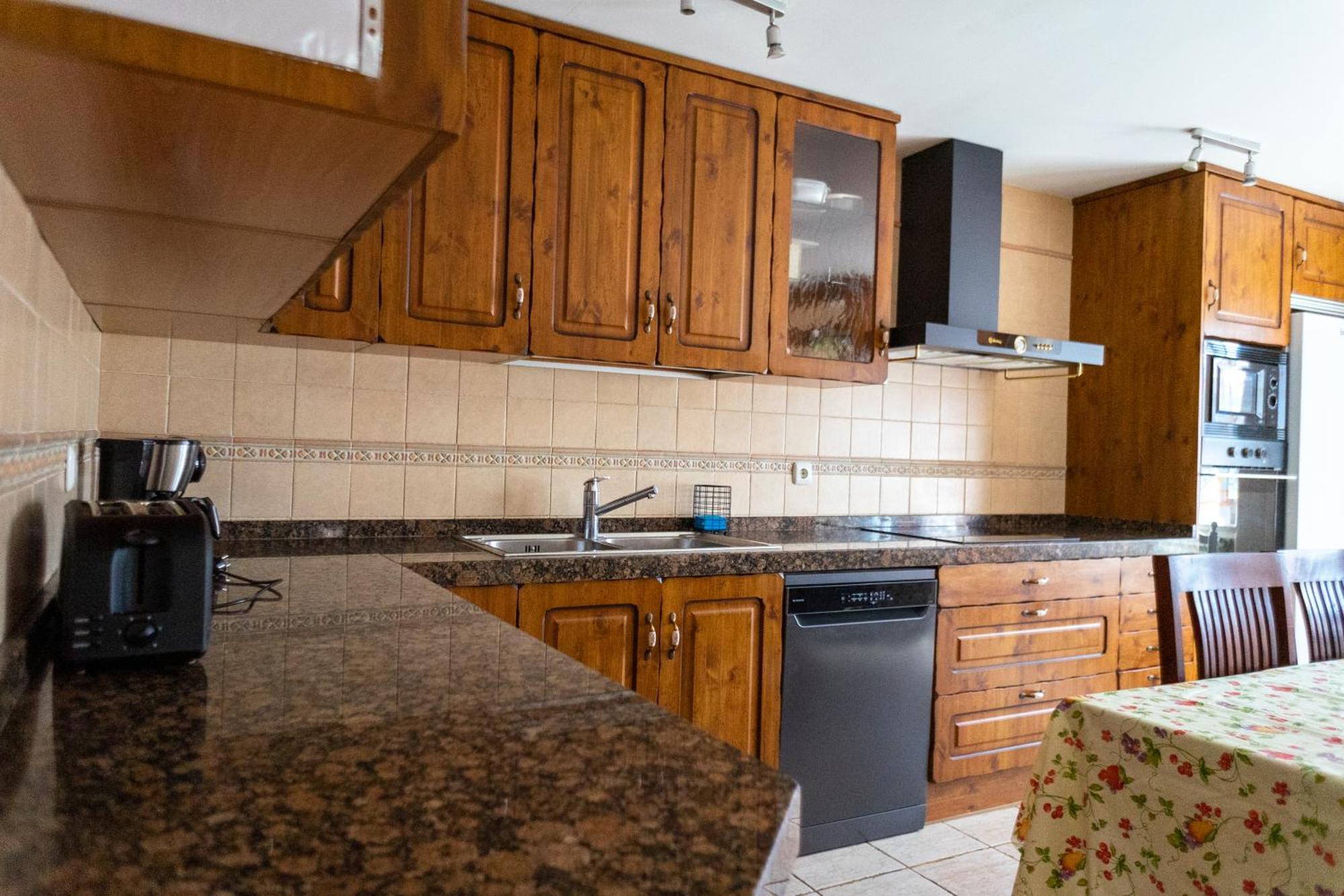 Dona Elvira Y Dona Sol Villa Vivar del Cid Exteriör bild