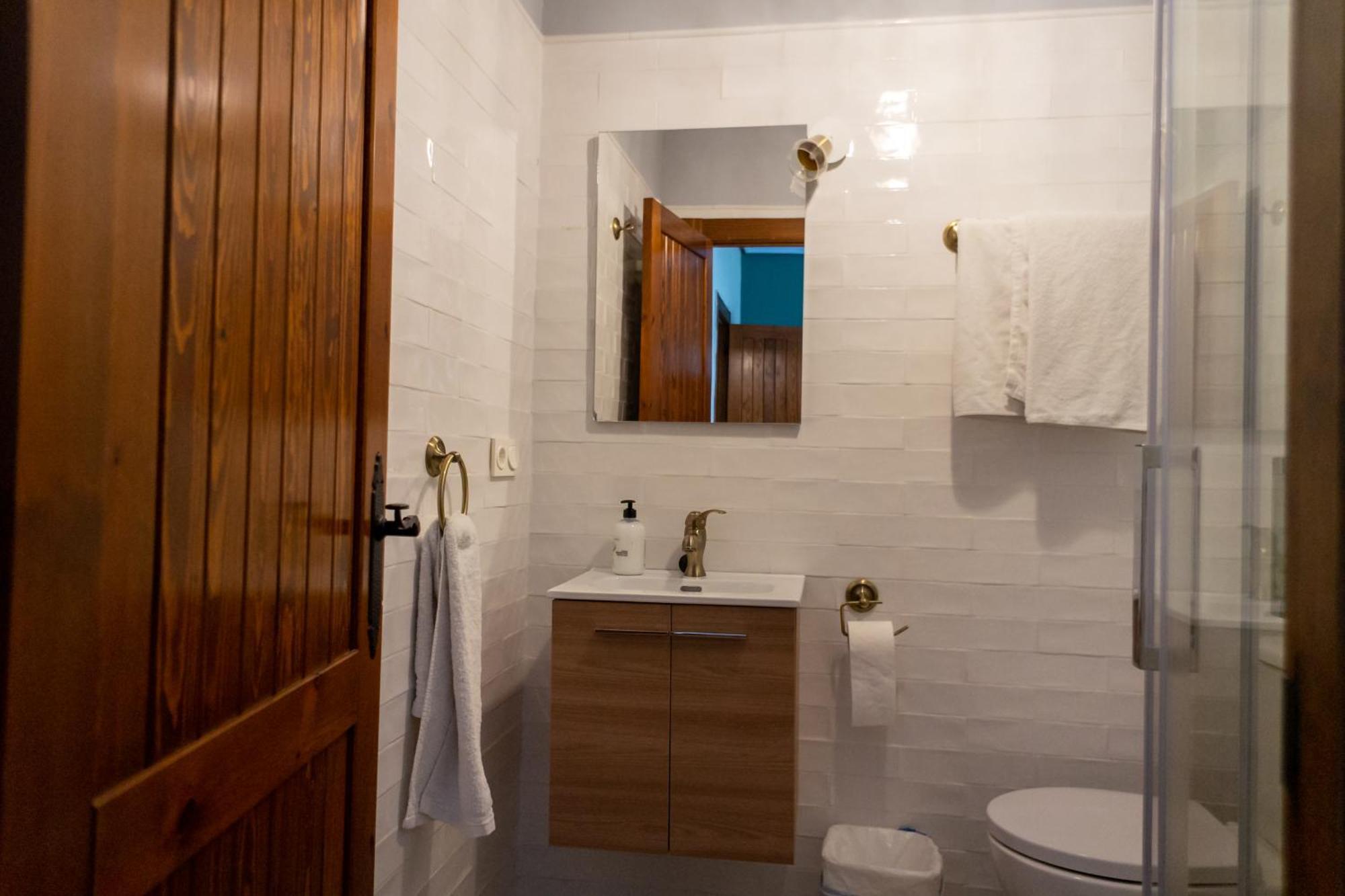 Dona Elvira Y Dona Sol Villa Vivar del Cid Exteriör bild