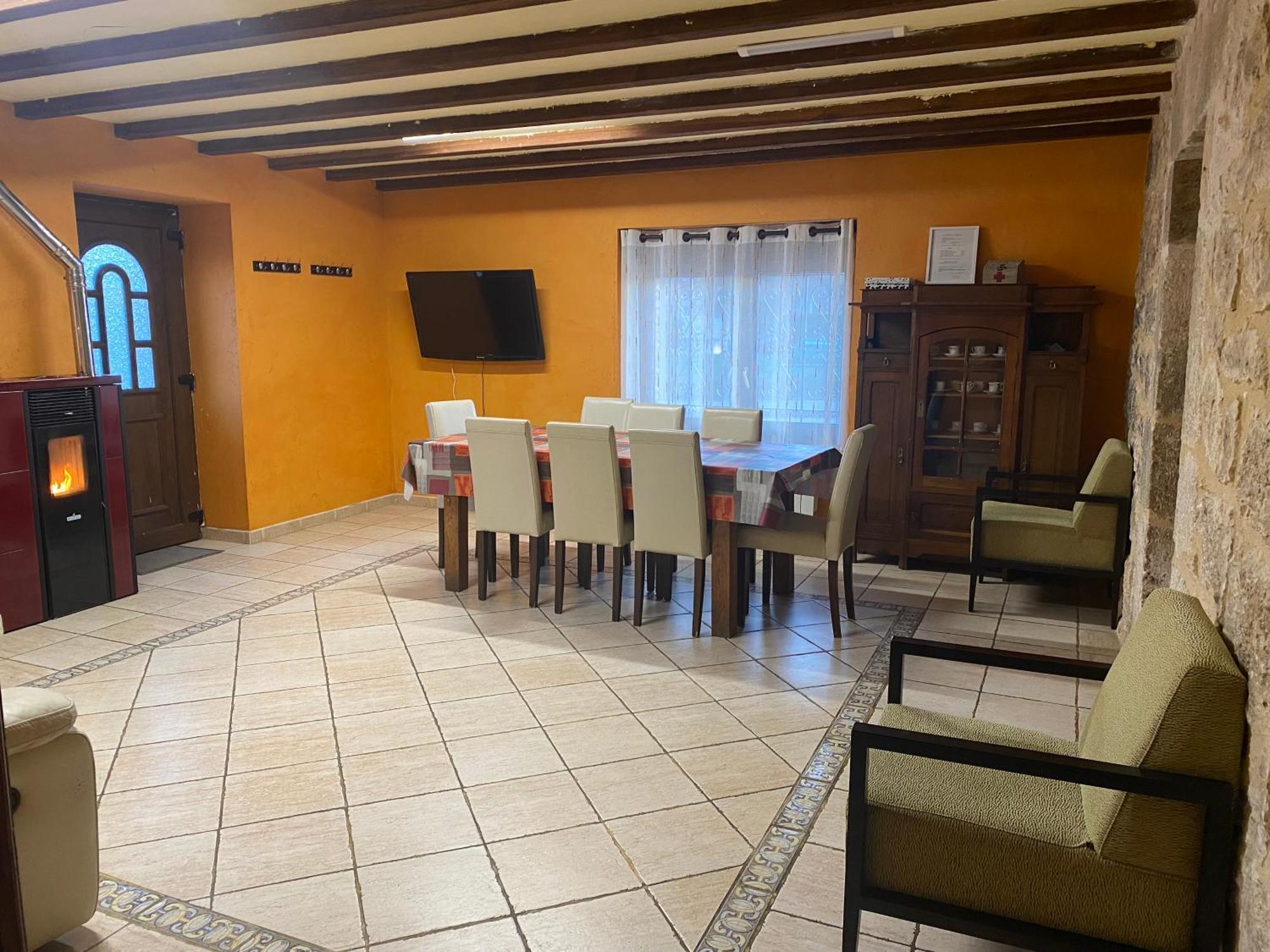 Dona Elvira Y Dona Sol Villa Vivar del Cid Exteriör bild