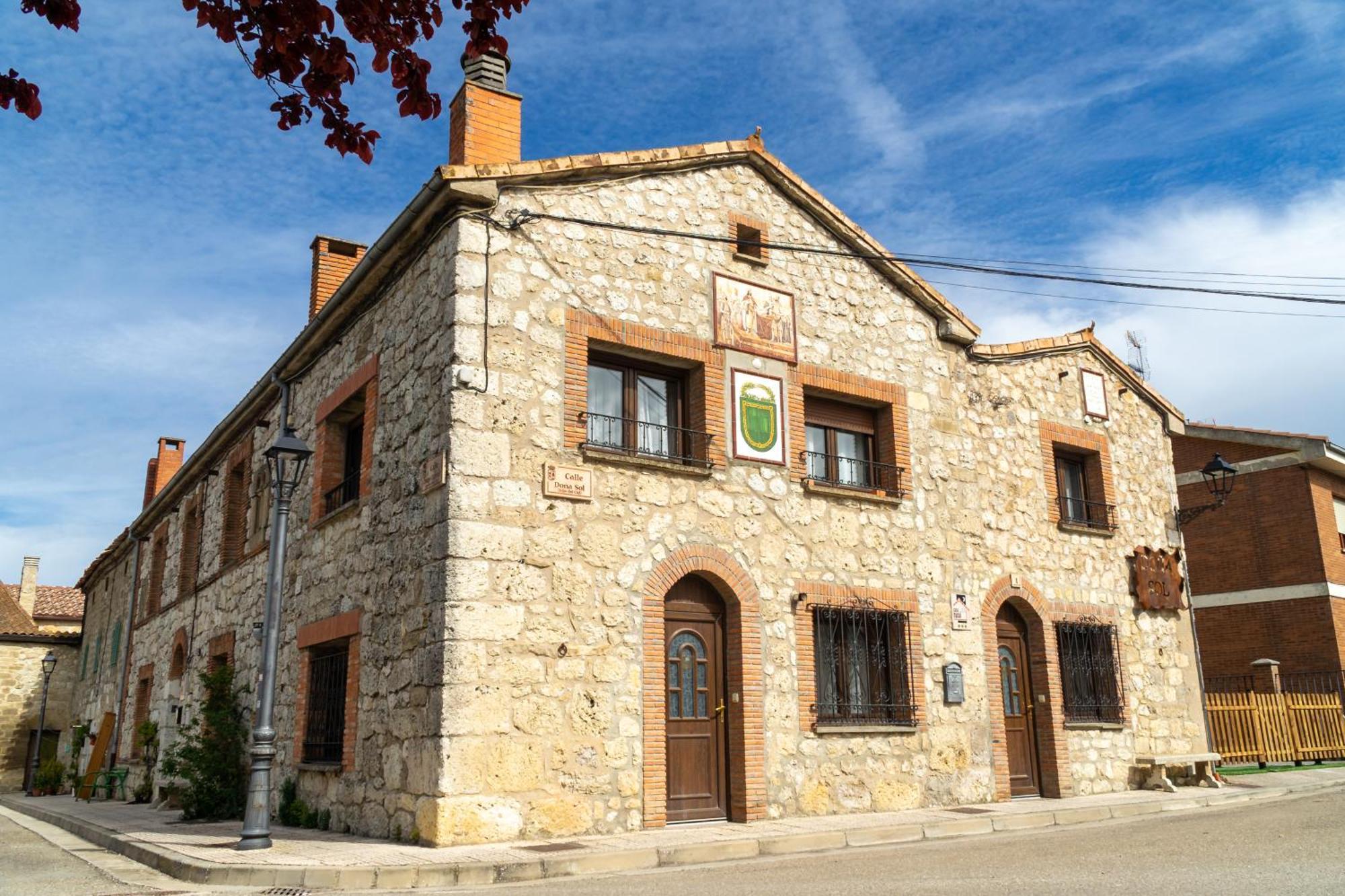 Dona Elvira Y Dona Sol Villa Vivar del Cid Exteriör bild